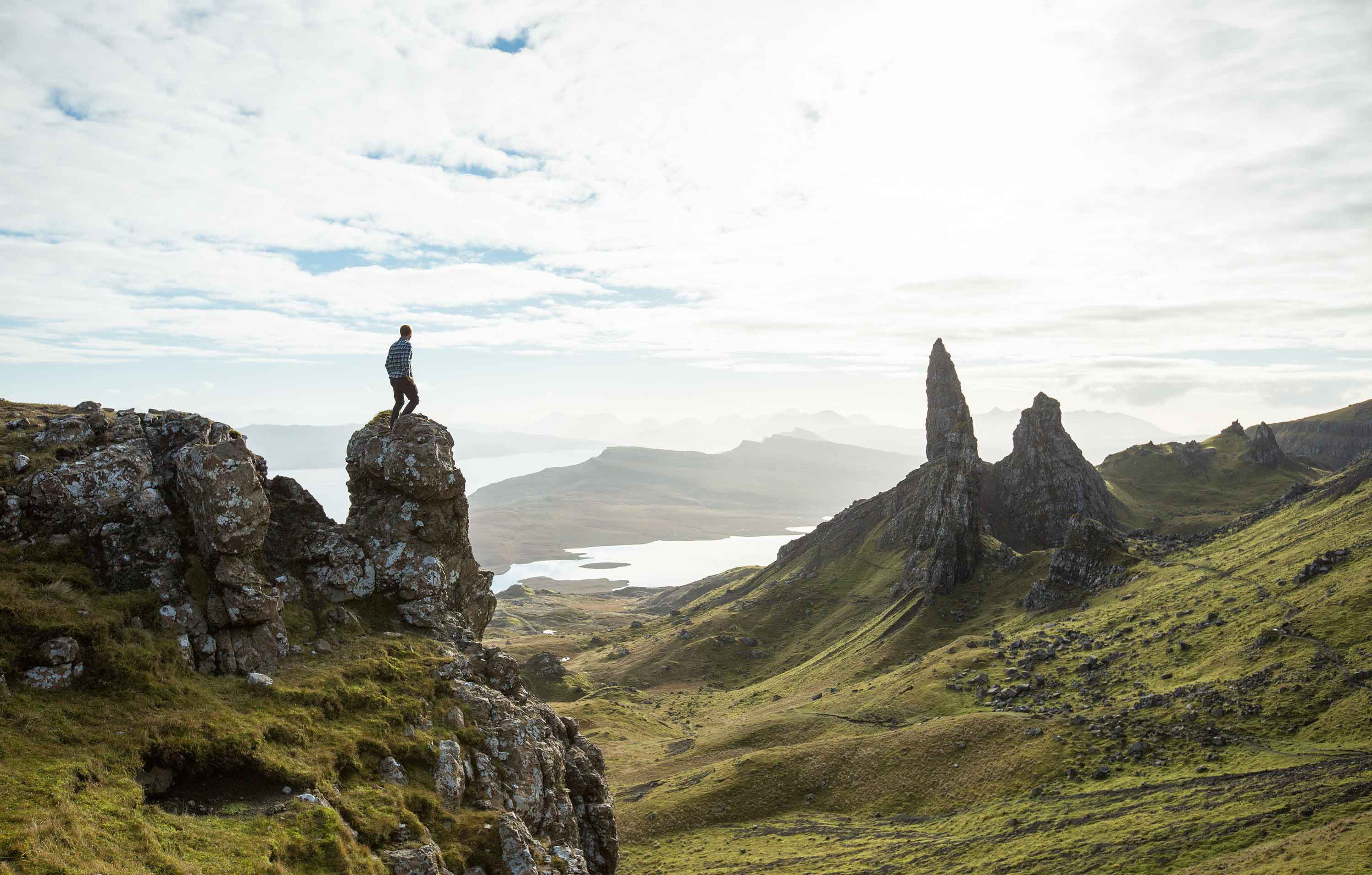Explore the Isle of Skye with Lochalsh Taxis taxi service Old Man of Storr